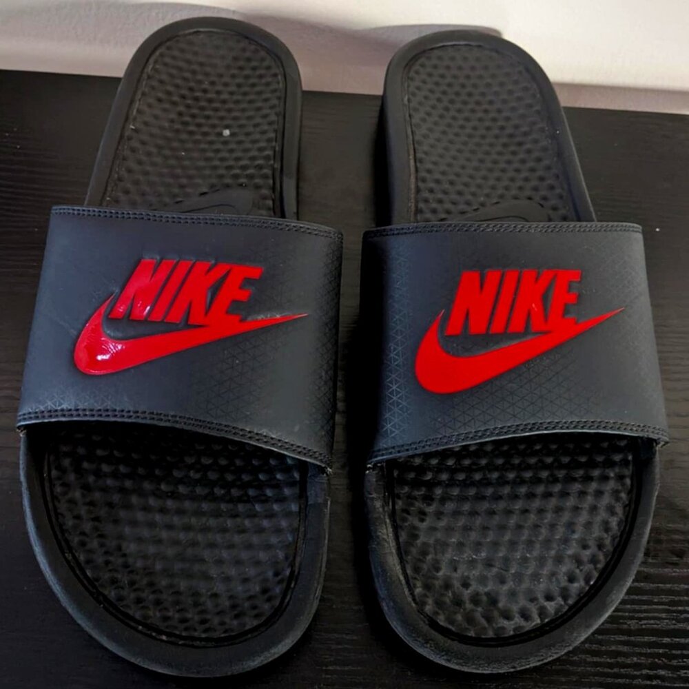 Nike Benassi Just Do It Black Red Slide Sandals Size 11